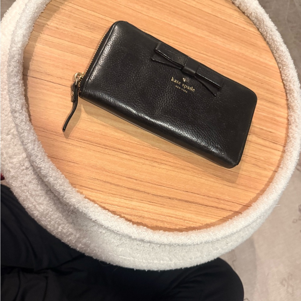 Kate Spade New York Black Leather Bow Zip Around Continental Wallet